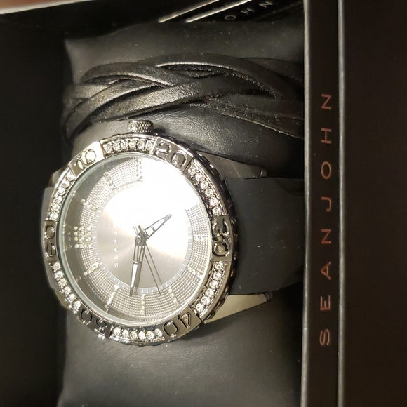 SOLD  Sean John Watch Set - Picture 2 of 3